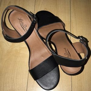 Lucky Brand Women's Slingbacks Sandals